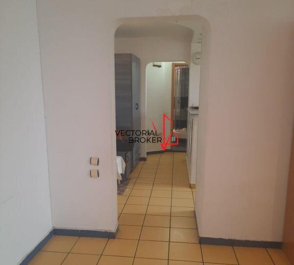 Basarabia, Chisinau, apartament 2 camere decomandate, et. 4, bl. 1982,